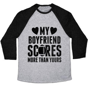 แฟนของฉันมีสกอร์สูงกว่าคุณ (ฟุตบอล) เสื้อยืดเบสบอลแบบทริบลีนสำหรับทุกเพศ - Product Image 1