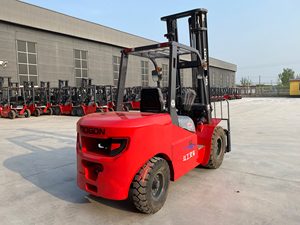 Yüksek Kaliteli CPC50 5 Tonluk Dizel Forklift 2 Kademeli 3-4.5m Portal Mekanik Şanzımanlı 4 Çekerli Dolu Lastikli Her Türlü Araziye Uygun - Product Image 6