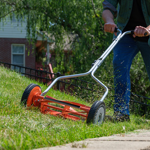Daily <strong>Used</strong> Portable Hand <strong>Push</strong> Grass Cutter Industrial Grass Trimmers 24-47mm Manual Reel <strong>Lawn</strong> <strong>Mower</strong> - Product Image 4