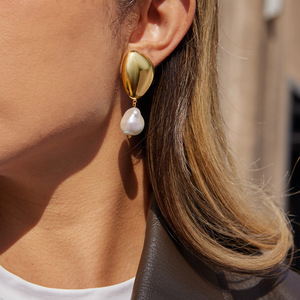 Boucles d'oreilles en perles plaquées or, perles baroques pour femmes, bijoux à usage quotidien, design géométrique - Product Image 3