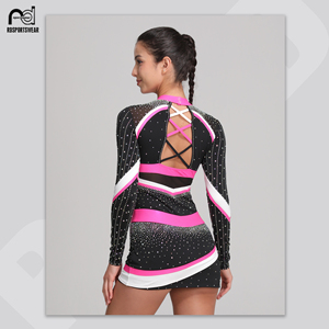 Nouvelle conception d'uniforme de cheerleading personnalisé sublimé, ensemble haut et short à manches longues - Product Image 3