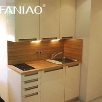 Meuble sous-évier compact en mélamine sur mesure pour petite cuisine d'hôtel avec robinet pour cuisine moderne