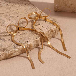 Dainty <span class=keywords><strong>oro</strong></span> placcato catena di <span class=keywords><strong>serpente</strong></span> <span class=keywords><strong>orecchini</strong></span> con fiocco in acciaio inox titanio gioielli regalo per le ragazze - Product Image 3