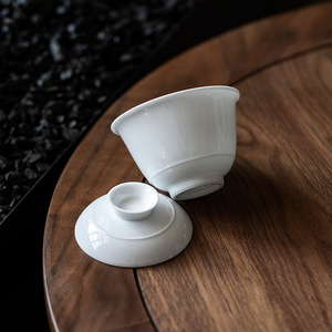 Sweet White Porcelain Gaiwan <b>Teacup</b> With Lid Small Size Kung Fu Tea Set - Product Image 3