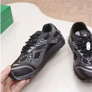 Sneakers alla Moda per Uomo e Donna, Nuove Scarpe BV di Design di Alta Qualità con Lacci Luminosi e Punta Morbida - Product Image 6