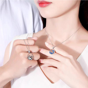 Collana di moda all'ingrosso collana di coppia di oceano di montagna collana di montagna e mare con ciondolo a cerchio abbinato a <span class=keywords><strong>luna</strong></span> di sole - Product Image 2