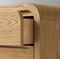 Meuble de chambre à coucher en chêne massif de style minimaliste français moderne, commode large à 6 tiroirs avec des courbes design, excellente solution de rangement