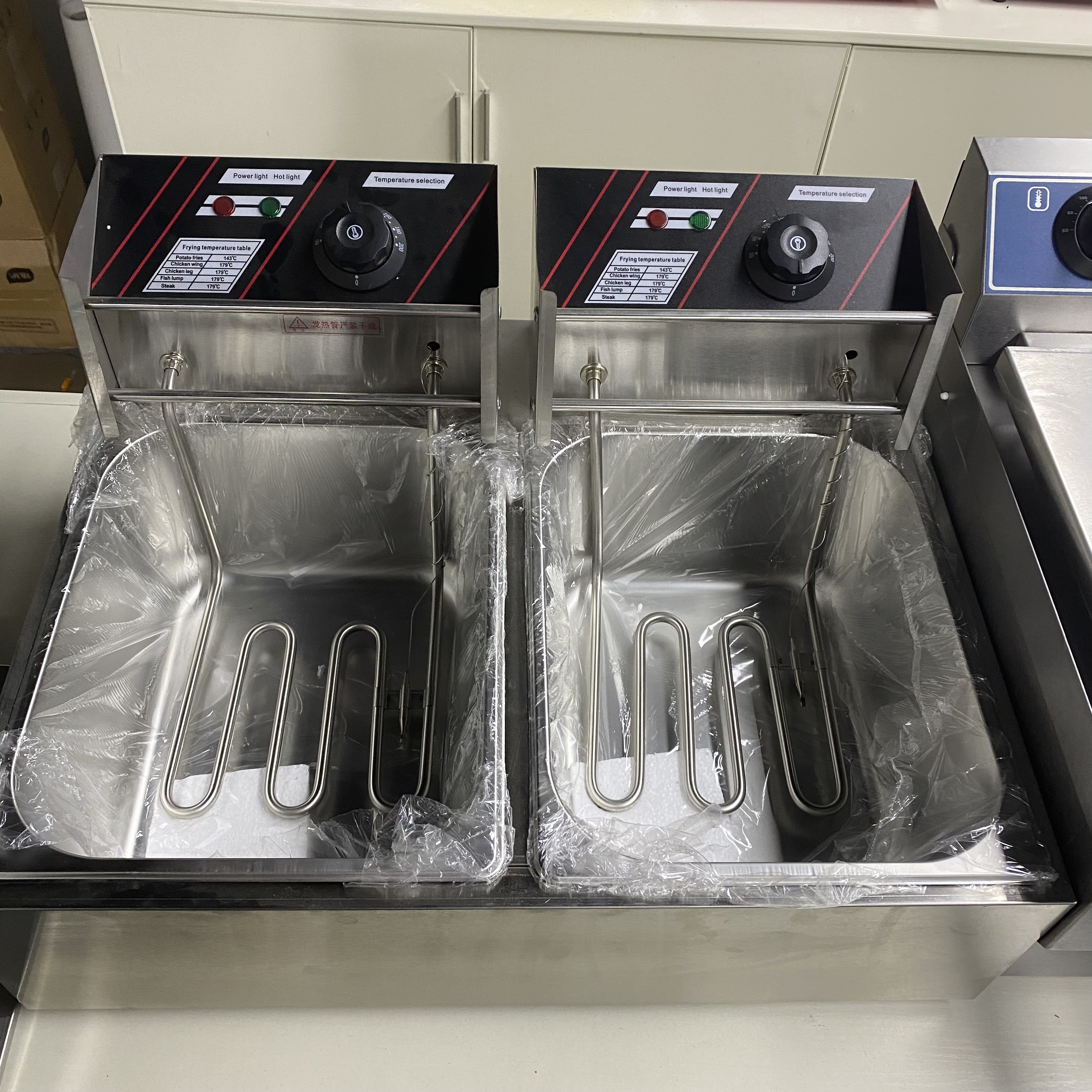 Промышленная 6 л + 6 л 2 бака Коммерческая электрическая фритюрница из нержавеющей стали с длительным сроком службы