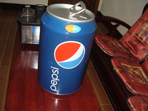 <span class=keywords><strong>Mini</strong></span> Nevera Portátil Eléctrica para Bebidas, para Viajes en Auto, Uso en Exteriores y Hoteles, Diseño Compacto Termoeléctrico de Plástico - Product Image 4