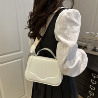 Nouveau sac à main carré tendance pour femme, style urbain décontracté, idéal pour les sorties quotidiennes, polyvalent et assorti à tout