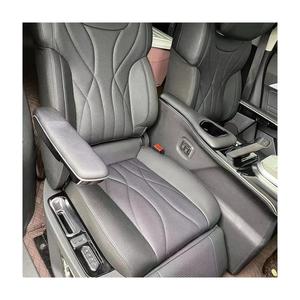 Sièges de voiture SUV en cuir réglables et personnalisables Xinlida Luxury Interior, avec cadre en acier et tables pliables - Product Image 3