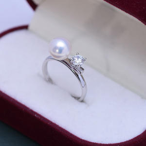 Bague en argent S925 pour femme avec diamant et perle d'eau douce ronde blanche de 8-9 mm, forte luminosité, presque sans défaut, design simple en forme de poutre d'équilibre - Product Image 5