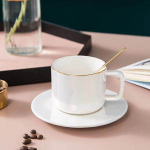 แก้วกาแฟแบบใช้แล้วทิ้งขนาด 150 มล. พร้อมจาน ถาด และช้อน ลายการ์ตูนทันสมัย สำหรับงานปาร์ตี้ ใช้กับไมโครเวฟและเครื่องล้างจานได้ - Product Image 3