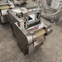 Voedingsmiddelenfabriek gebruikt machine voor het snijden van gekonfijt fruit in blokjes, en voor het snijden en in blokjes zagen van gedroogde mango en jujube.