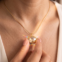 Magnifique collier pendentif ovale en quartz synthétique pour femme, plaqué or 18 carats, chaîne serpent en acier inoxydable 304, réglable