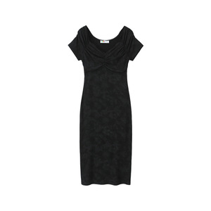 Robe moulante noire pour femmes grandes tailles Runqi, col rond, manches courtes, couleur unie, coupe ajustée, longueur mi-longue - Product Image 1
