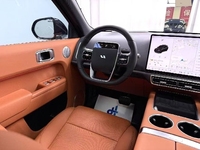 SUV électrique à autonomie étendue 2024, 6 places, transmission intégrale, conduite autonome LiDAR, suspension pneumatique, véhicule électrique familial grand format, charge rapide