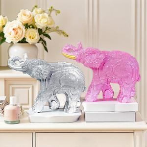 Ornement d'éléphant marchant sculpté en résine époxy artistique avec or saupoudré, modèle animal pour la maison, le porche, le meuble TV ou le bureau - Product Image 2