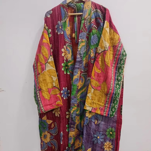 Chaqueta Reversible Kantha de algodón 100%, Chaqueta abierta con estampado Floral hecho a mano, detalle bordado acolchado, proceso de punto tejido - Product Image 1