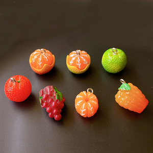 Galerie de breloques fruitées |   Pendentif en résine miniature 3D aux fruits mélangés pour la fabrication de bijoux DIY |   Fraise Pomme Banane Raisin Orange Poire - Product Image 1