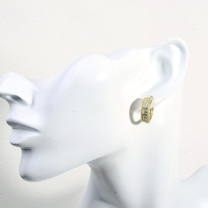 Orecchini a Cerchio Piccoli di Alta Qualità con Design a Cuore/Farfalla/Geometrico, Placcati in Oro 14K, con Zirconi Cubici, Sensazione Ghiacciata - Product Image 4