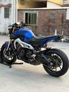 Motocicleta <span class=keywords><strong>Yamaha</strong></span> MT-09 Usada de Gasolina para Calle - 4 Cilindros, Refrigeración por Agua, 900cc, Ideal para Desplazamientos Urbanos Diarios - Product Image 6