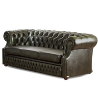 Canapé Chesterfield 3 places en cuir PU vert, capitonné, avec accoudoirs roulés et garniture cloutée, idéal pour hall d'hôtel, restaurant, bar, club, salon.
