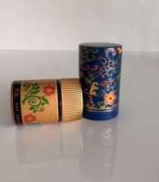 Tapa de aluminio y plástico con diseño azul, tapa decorativa de aluminio para sellar botellas de vodka de lujo.