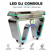 Console de DJ moderne à LED en acier inoxydable, 7 couleurs lumineuses, support de contrôleur lumineux avec roulettes pour boîte de nuit, bar, scène