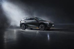 Dongfeng Forthing T5 HEV Usine Haute Performance Véhicule Électrique <span class=keywords><strong>SUV</strong></span> <span class=keywords><strong>4x4</strong></span> Hayon Sangle Unique Gauche Voiture Hybride Électrique - Product Image 3