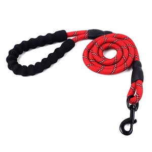 Fournisseur direct d'usine Accessoires <span class=keywords><strong>pour</strong></span> animaux de compagnie Corde de <span class=keywords><strong>paracorde</strong></span> réfléchissante <span class=keywords><strong>pour</strong></span> l'escalade <span class=keywords><strong>Laisse</strong></span> <span class=keywords><strong>pour</strong></span> <span class=keywords><strong>chien</strong></span> en nylon <span class=keywords><strong>Laisse</strong></span> <span class=keywords><strong>pour</strong></span> animaux de compagnie - Product Image 5