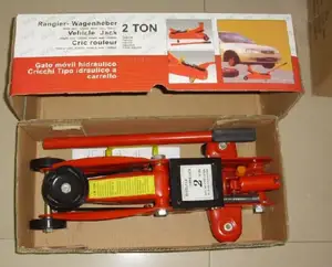 Cric hydraulique standard TOYO-INTL <span class=keywords><strong>HFJ</strong></span> type 1,5 tonne 2 tonnes - Product Image 2