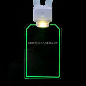 Marka promosyon özelleştirilmiş şekil akrilik lazer kazınmış logosu renkli parlak LED kordon rozeti - Product Image 6