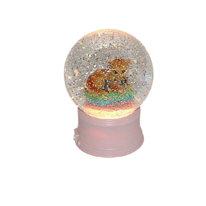 Decoración navideña de resina, bola de cristal para mesa, luz Led, linterna de nieve de Navidad, soporte Usb y música - Product Image 3