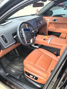 Li Auto 2024 L7 Pro Usado, SUV Automático EREV de Rango Extendido, Motor Dual, Tracción en las Cuatro Ruedas, Auto Familiar de Lujo, Volante a la Izquierda, en Venta - Product Image 5