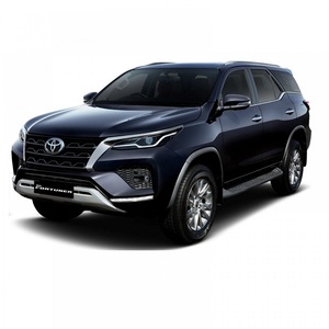 Toyota Fortuner 2023 Híbrido AWD con Asientos de Cuero, ACC, R19, Interior Oscuro, SUV en Venta - Product Image 6