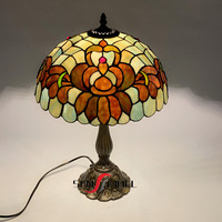 Lampe de table décorative rétro de style européen, en verre Tiffany coloré sur mesure, fabriquée en Chine, vente en gros, soudée à la main