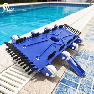 Tête de nettoyage flexible en plastique de haute qualité Water Crown avec brosse latérale, brosse large pour piscine, accessoires pour piscine - Product Image 3