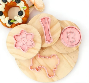 Moule à biscuits 3D en forme de <span class=keywords><strong>dragon</strong></span> de dessin animé, <span class=keywords><strong>emporte</strong></span>-pièce en argile gaufrée DIY - Product Image 1