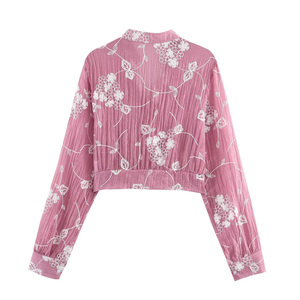 Chemisier brodé sur mesure pour femme 2026 à col mandarin - Haut court ajusté avec boutons sur le devant, OEM/ODM par une usine de vêtements chinoise - Product Image 2