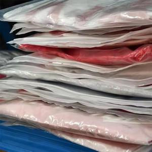 ชุดเสื้อฟุตบอลผ้าโพลีเอสเตอร์ชุดยูนิฟอร์มเสื้อเจอร์ซีย์เล่นฟุตบอลย้อนยุคแนววินเทจแบบ100% ตามสั่ง - Product Image 1