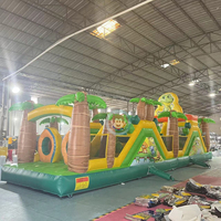 Parcours d'obstacles gonflable sur le thème de la jungle pour enfants, jeu commercial gonflable, défi sportif, jouets