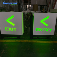 Pylône publicitaire numérique extérieur autoportant en aluminium multi-locataires personnalisé IP65 pour signalisation et orientation