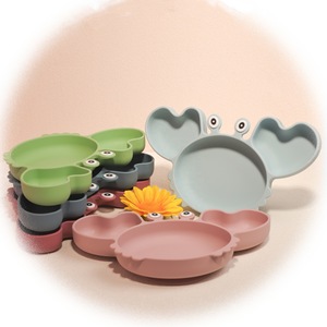 Juego de Vajilla Infantil de Silicona Personalizado, Diseño de Cangrejo, Nueve Piezas, Tazón, Cuchara, Tenedor, para Alimentación - Product Image 1