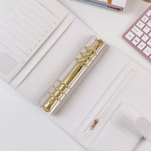 <span class=keywords><strong>Cahier</strong></span> de notes avec logo personnalisé en gros, 6 anneaux, feuilles mobiles, classeur A5 A4, planificateur de galets en cuir PU pour l'école et le bureau - Product Image 4