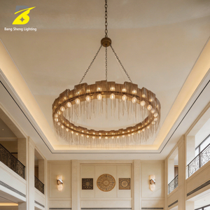 Plafonnier LED artistique en forme d'anneau avec pampilles - <span class=keywords><strong>Décoration</strong></span> d'ambiance chaleureuse et contemporaine pour espaces commerciaux haut de gamme - Product Image 2