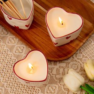 Porte-bougie en céramique en forme de cœur créatif, impression sérigraphique couleur amour, décoration d'intérieur, utilisation pour la Saint-Valentin - Product Image 2