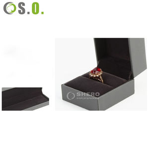 Boîte à bijoux haut de gamme grise avec logo personnalisé, en similicuir, pour bagues, boucles d'oreilles, bracelets, colliers, emballage de bijoux de mariage - Product Image 3