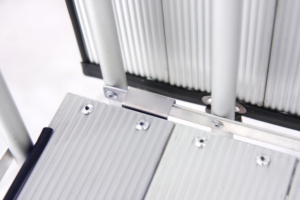 PetFit 럭셔리 접이식 휴대용 알루미늄 개 쇼 트롤리 <span class=keywords><strong>2</strong></span> 개 경량 플라스틱 트레이 여러 색상 스냅 버튼 - Product Image 6