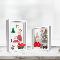 Vitrine à cadre en bois de différentes tailles personnalisée en gros avec lettres autocollantes Photo Shadow Box Displays